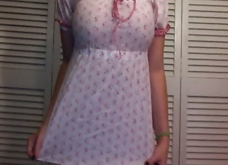 Ses dessous sexy provoquent l'emoi général