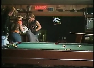Gang bang avec des joueurs de billard