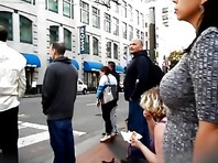 Gros seins naturels filmés en secret