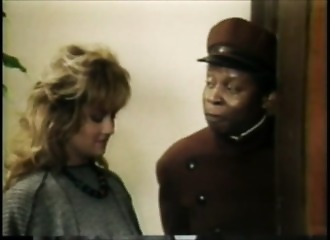 Sexe vintage avec une blonde capiteuse