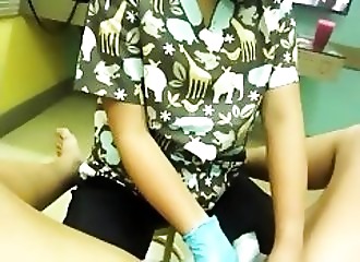 Massage médical asiatique de la prostate