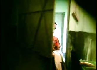 Spycam pour mater cette indienne craquante